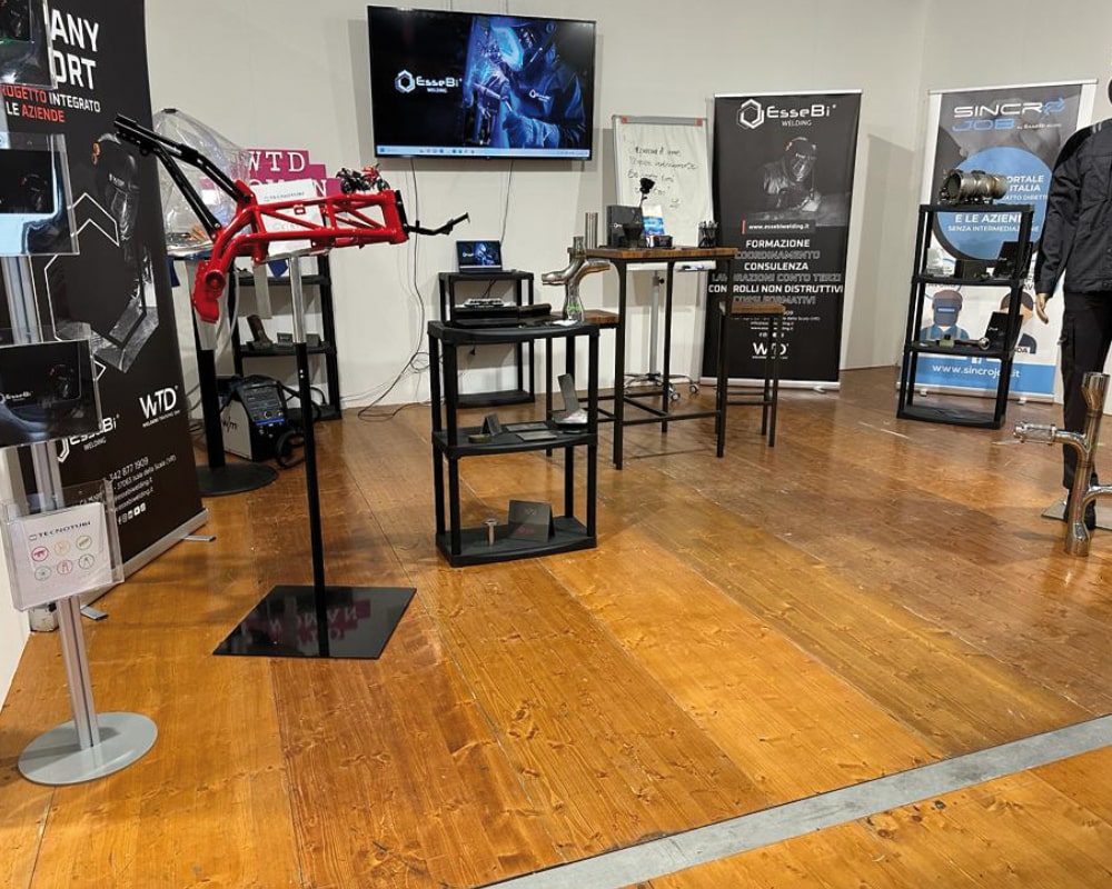 lo stand della essebi welding alla fiera del riso di verona